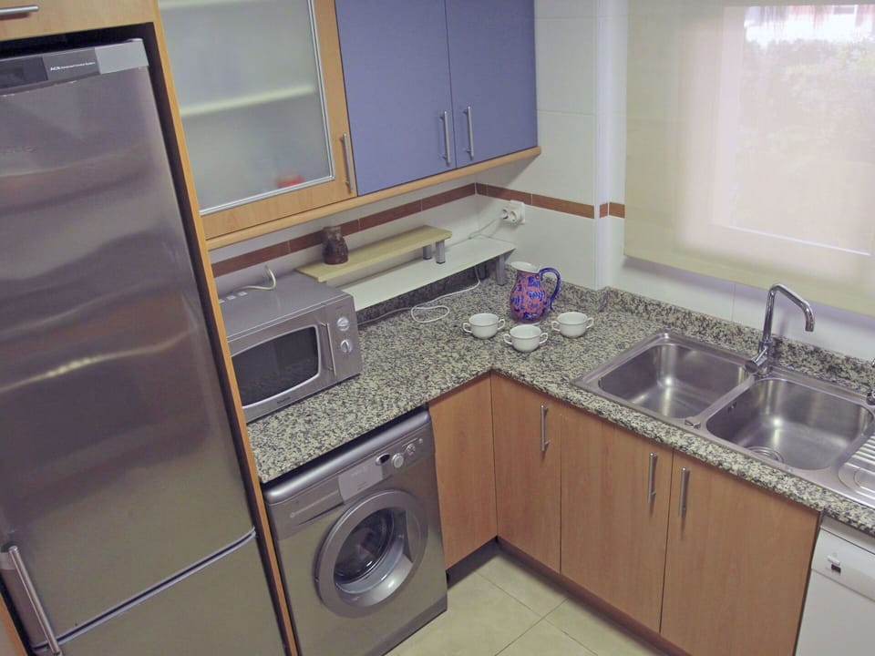 Furniture, Property, Cabinetry, Comfort, Window, Building, Mirror, Wood, Bed Frame, Bed