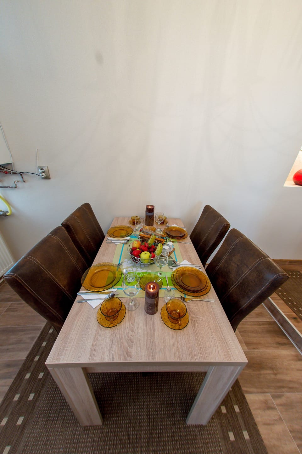 Deluxe Apartment | Private kitchen | Coffee/tea maker, full-size fridge, microwave, stovetop