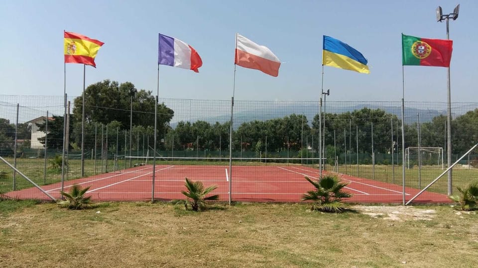 Tennis court