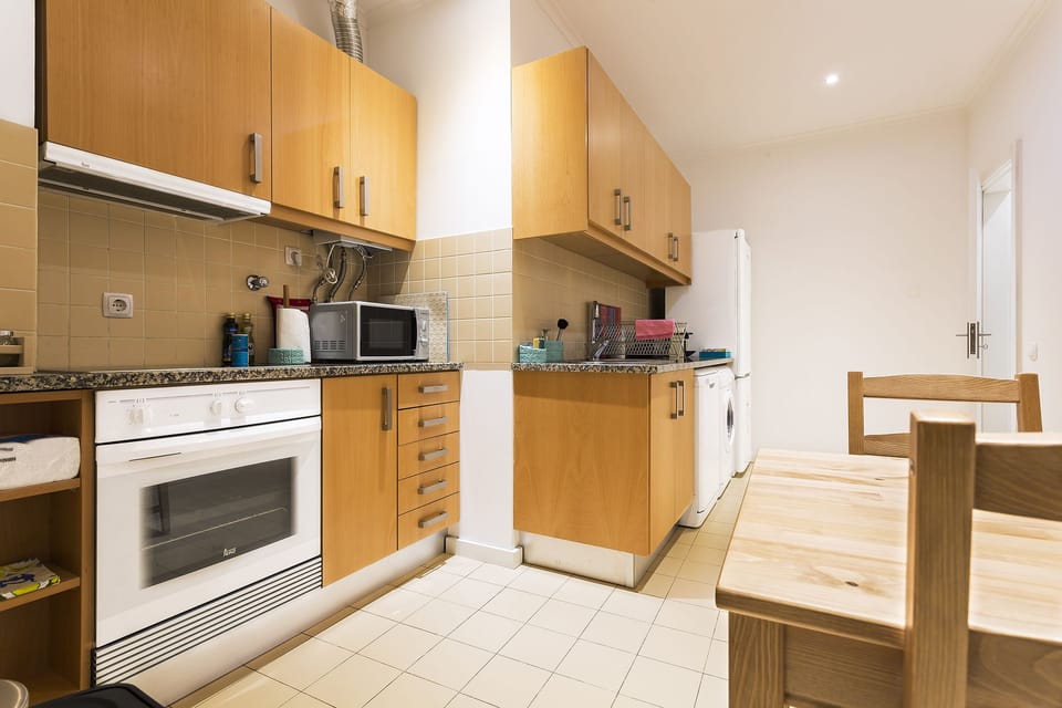 Apartment, 2 Bedrooms | Private kitchen | Fridge, microwave, oven, stovetop