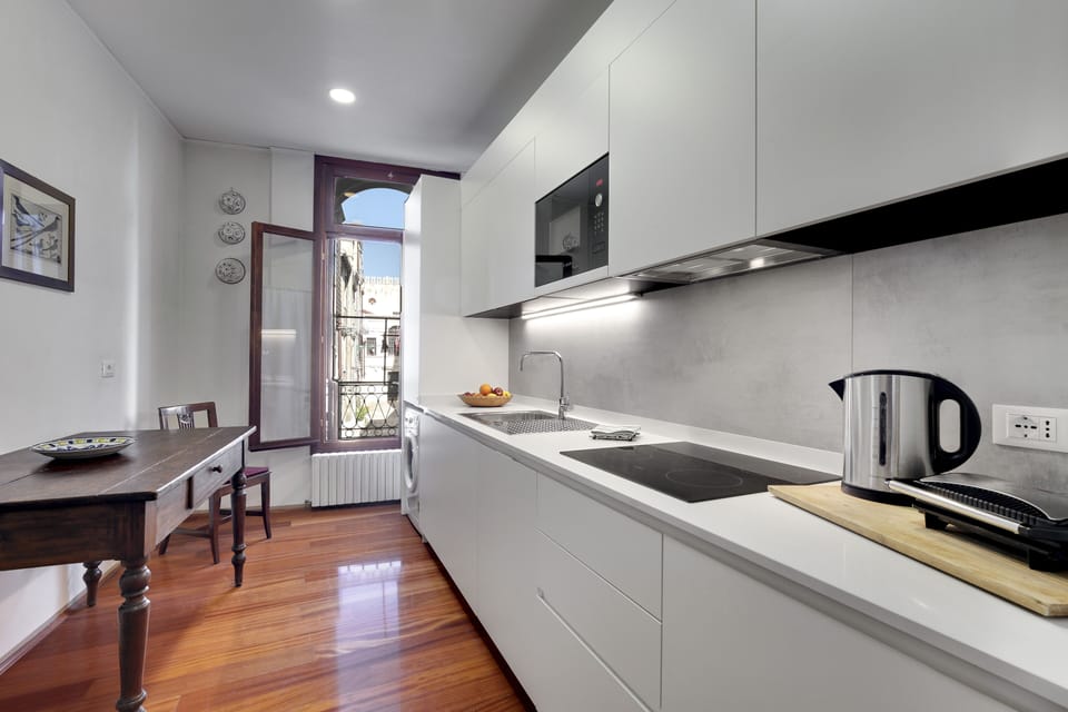 Suite, 2 Bedrooms, Canal View | Private kitchen | Full-size fridge, stovetop, griddle, toaster oven