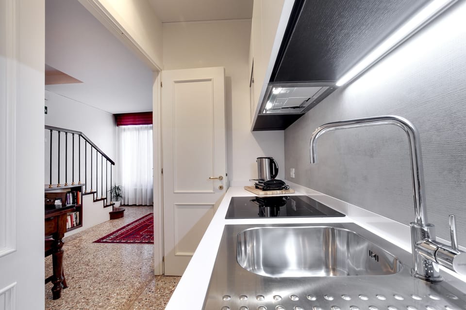 Suite, 1 Double Bed with Sofa bed | Private kitchen | Full-size fridge, stovetop, griddle, toaster oven