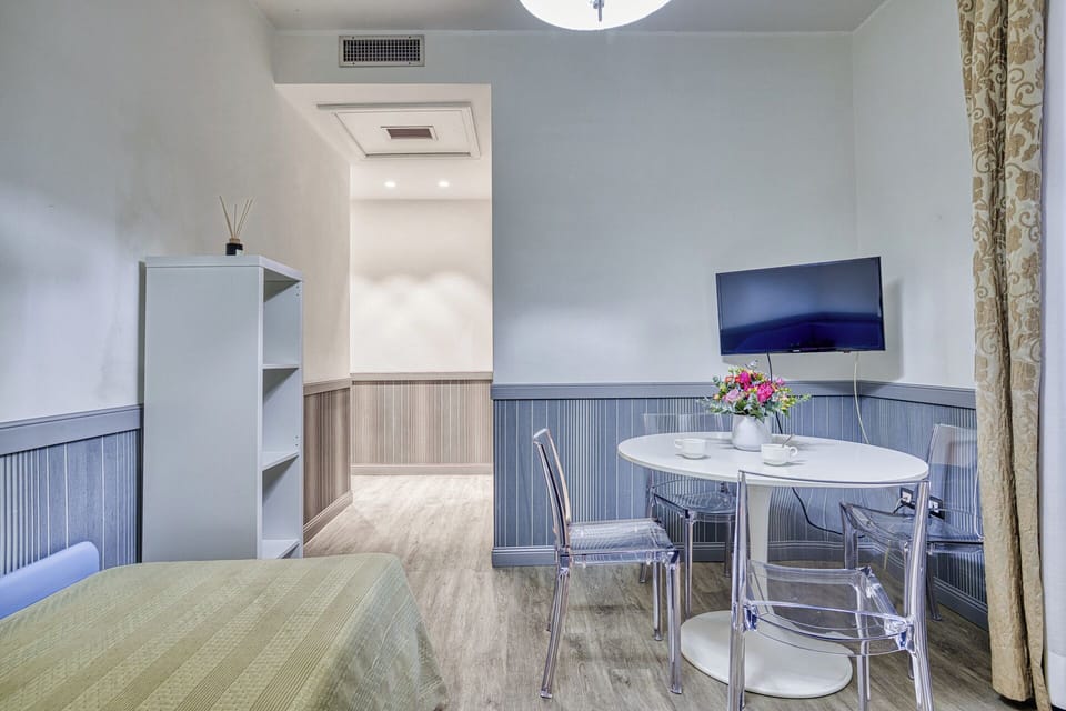 Apartment, 1 Bedroom | Living area