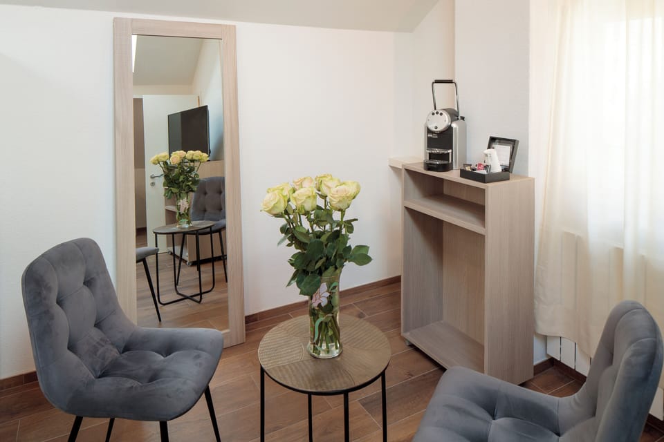 Superior Design Double Room  | Select Comfort beds, soundproofing, free cribs/infant beds