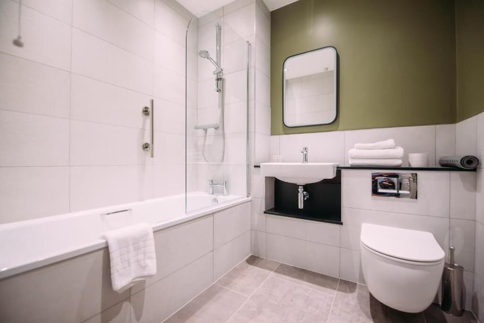 Bathroom shower