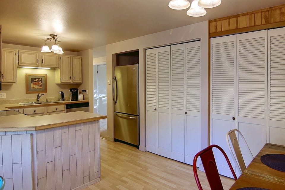 Lots of pantry room in the kitchen to keep all your food for meals in.