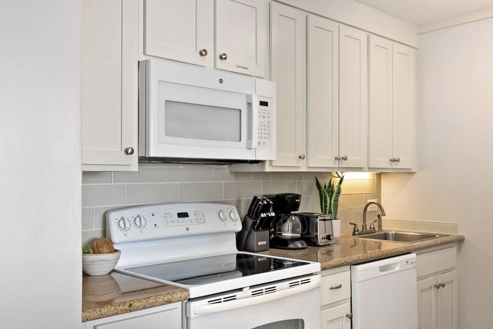Enjoy cooking at your fully furnished kitchen