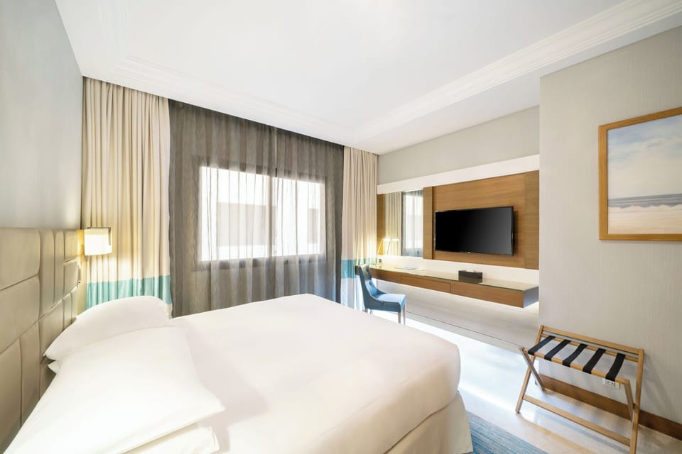 Pillowtop beds, in-room safe, desk, iron/ironing board