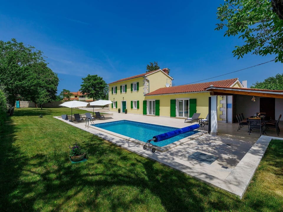 Building, Sky, Plant, Window, Tree, House, Shade, Door, Land Lot, Swimming Pool