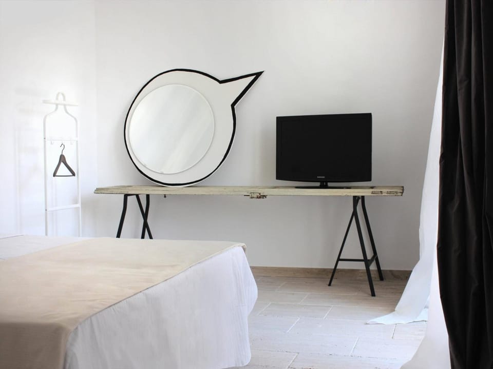 Premium bedding, free minibar, soundproofing, rollaway beds