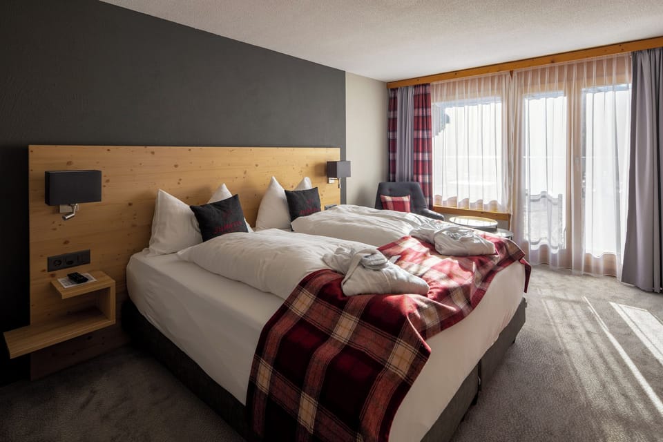 Exclusive Suite | 1 bedroom, hypo-allergenic bedding, minibar, in-room safe