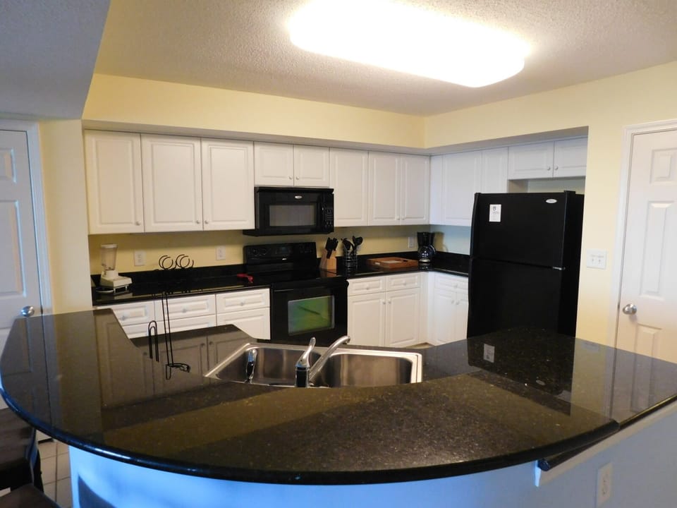 Breakfast Bar in Kitchen
