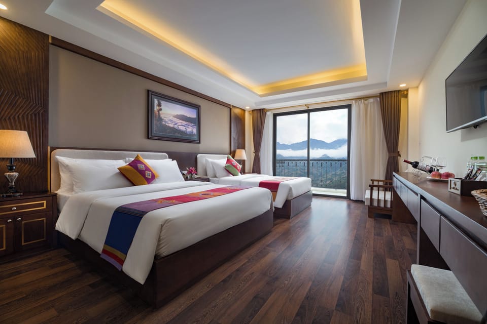 Premium bedding, minibar, in-room safe, desk
