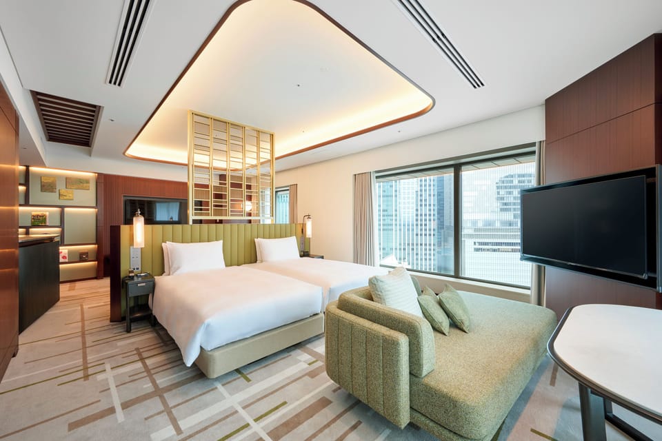 Suite, Non Smoking | 1 bedroom, in-room safe, laptop workspace, free WiFi