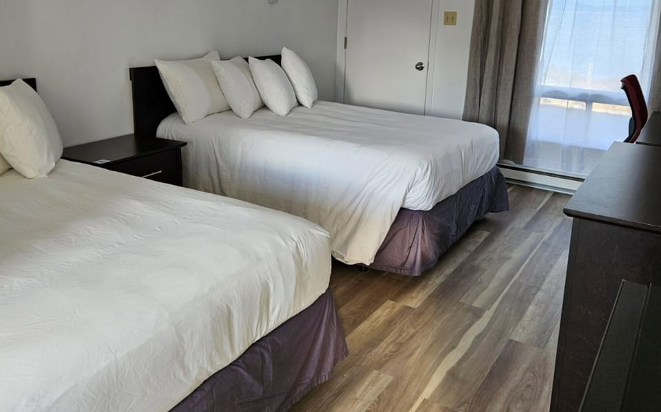 Panoramic Room | 2 bedrooms, desk, soundproofing, WiFi (free)