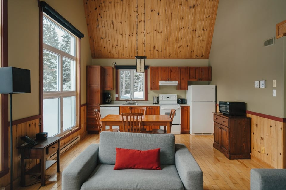 Comfort Chalet, 2 Bedrooms, Mountain View | Private kitchen | Espresso maker
