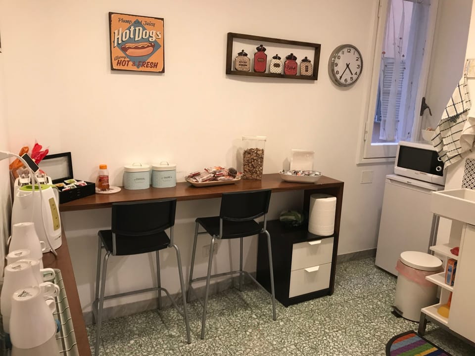 Free daily self-serve breakfast