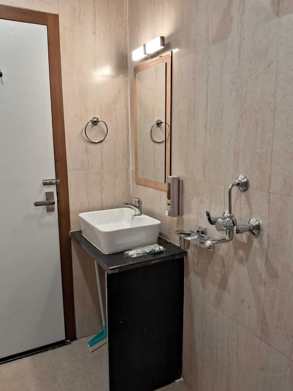 Superior Double Room | Iron/ironing board, free WiFi, bed sheets