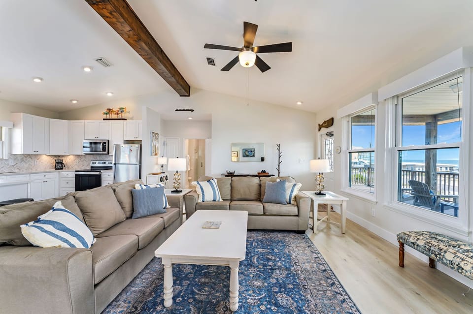 Vaulted ceilings and spacious seating