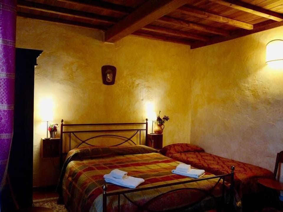 Triple Room | Egyptian cotton sheets, premium bedding, down comforters, free WiFi