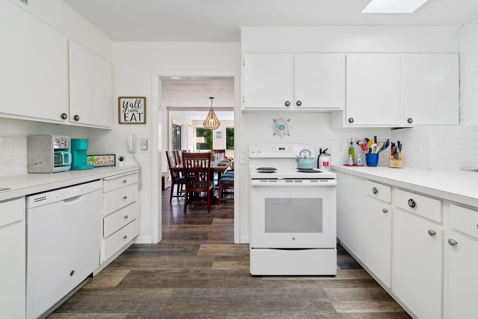 Great, light and bright kitchen