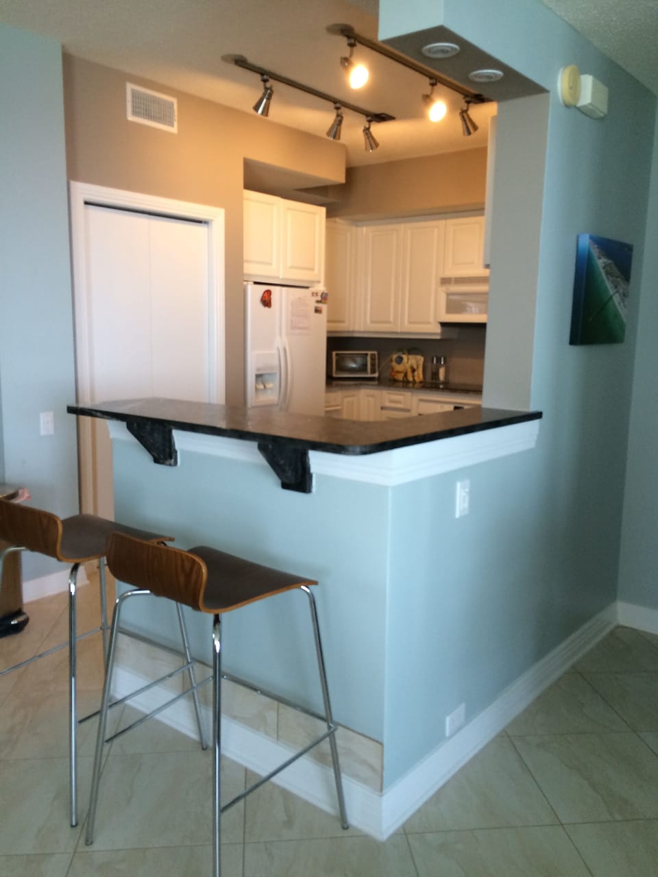 Kitchen bar 