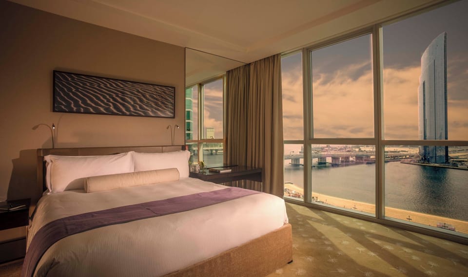 1 bedroom, premium bedding, minibar, in-room safe