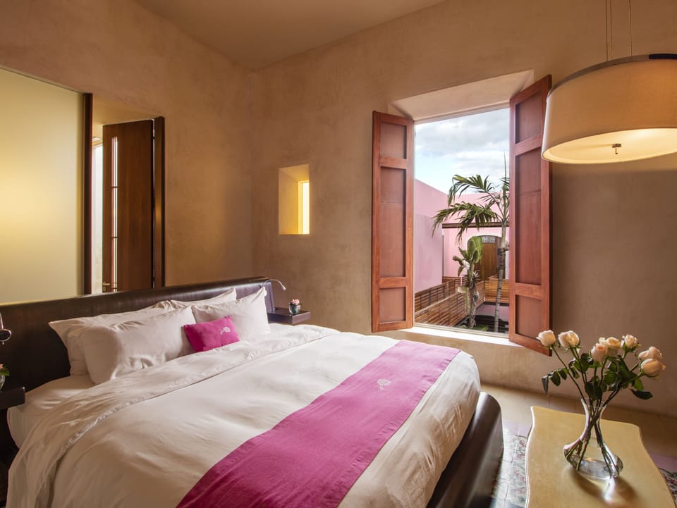 Egyptian cotton sheets, Select Comfort beds, in-room safe, soundproofing