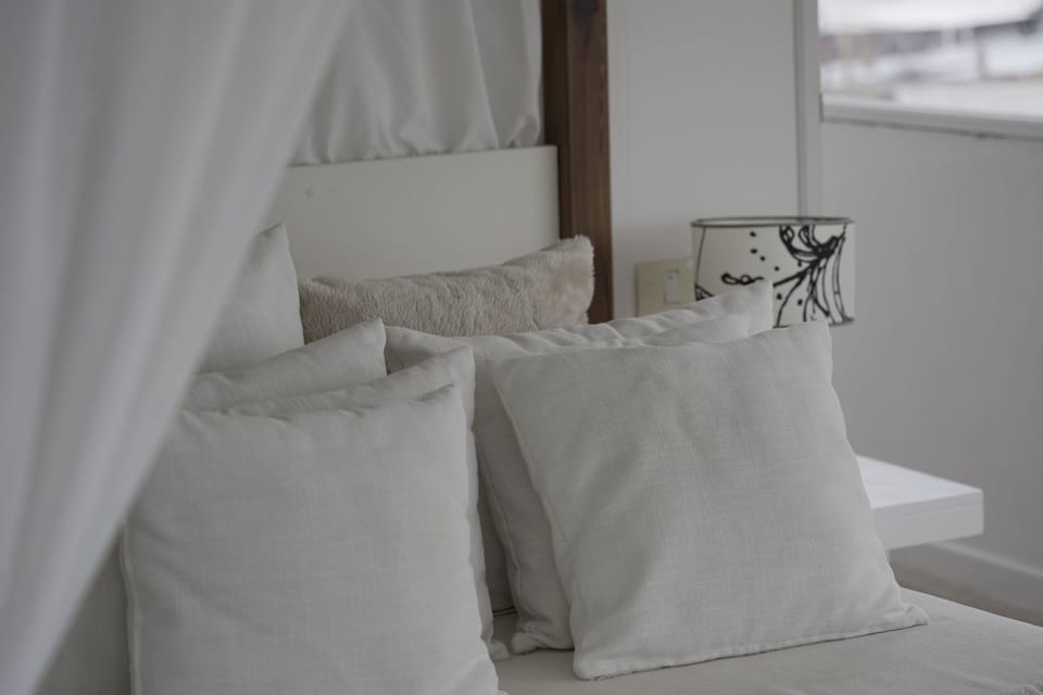 Suite | Premium bedding, minibar, in-room safe, individually decorated