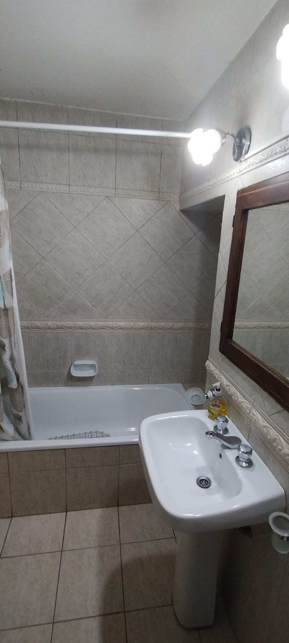 Family Apartment, 2 Bedrooms | Bathroom | Shower, bidet, towels