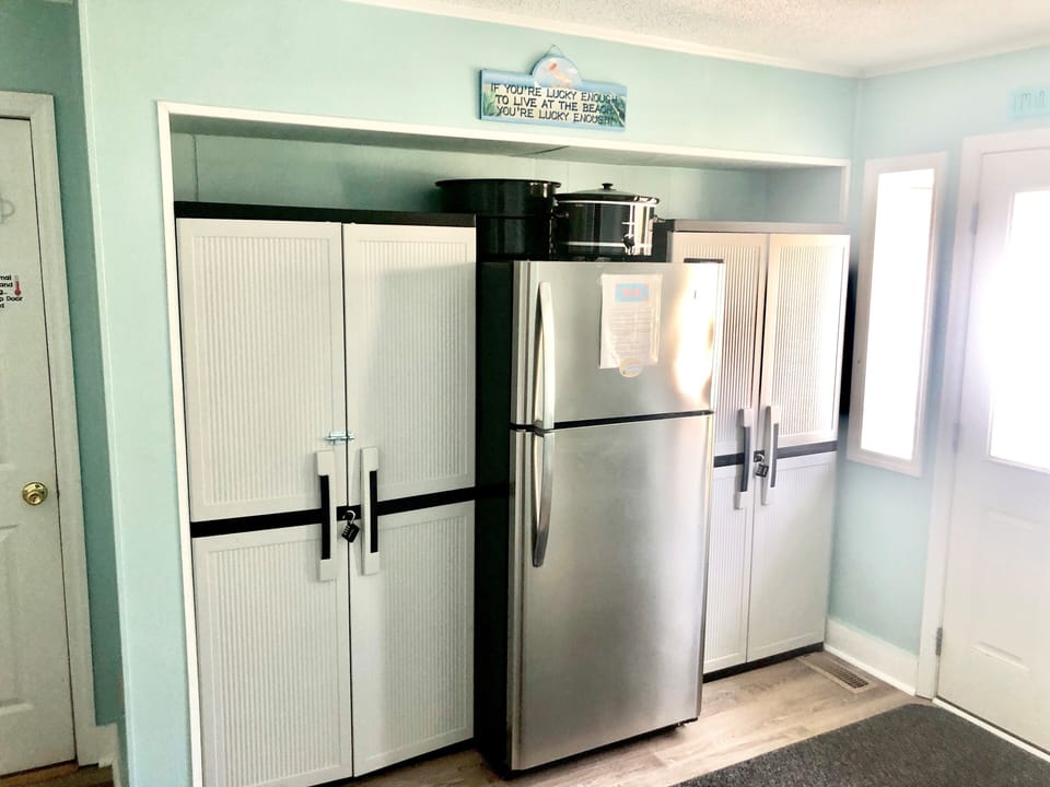  2nd Full size refrigerator on main floor