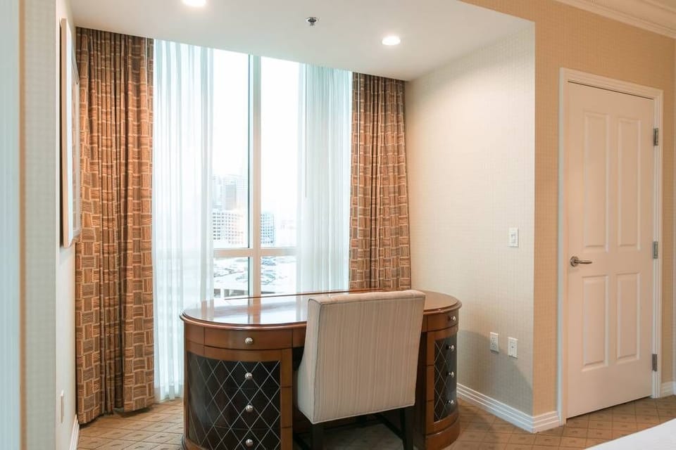 MGM Bedroom (5)