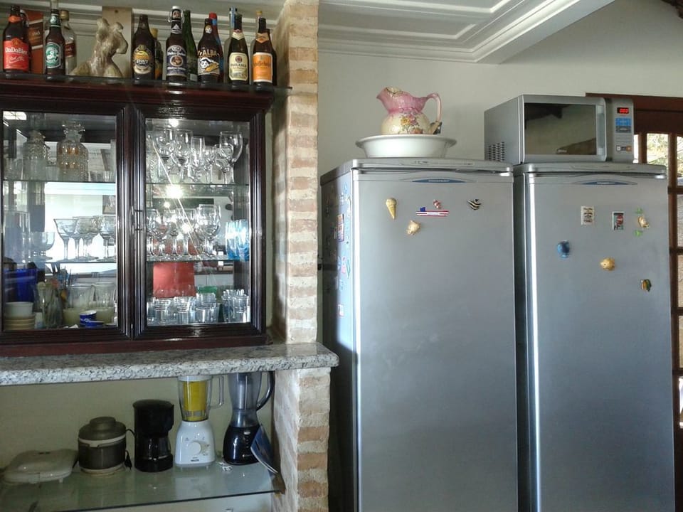 House, 3 Bedrooms | Private kitchen | Full-size fridge, microwave, oven, electric kettle