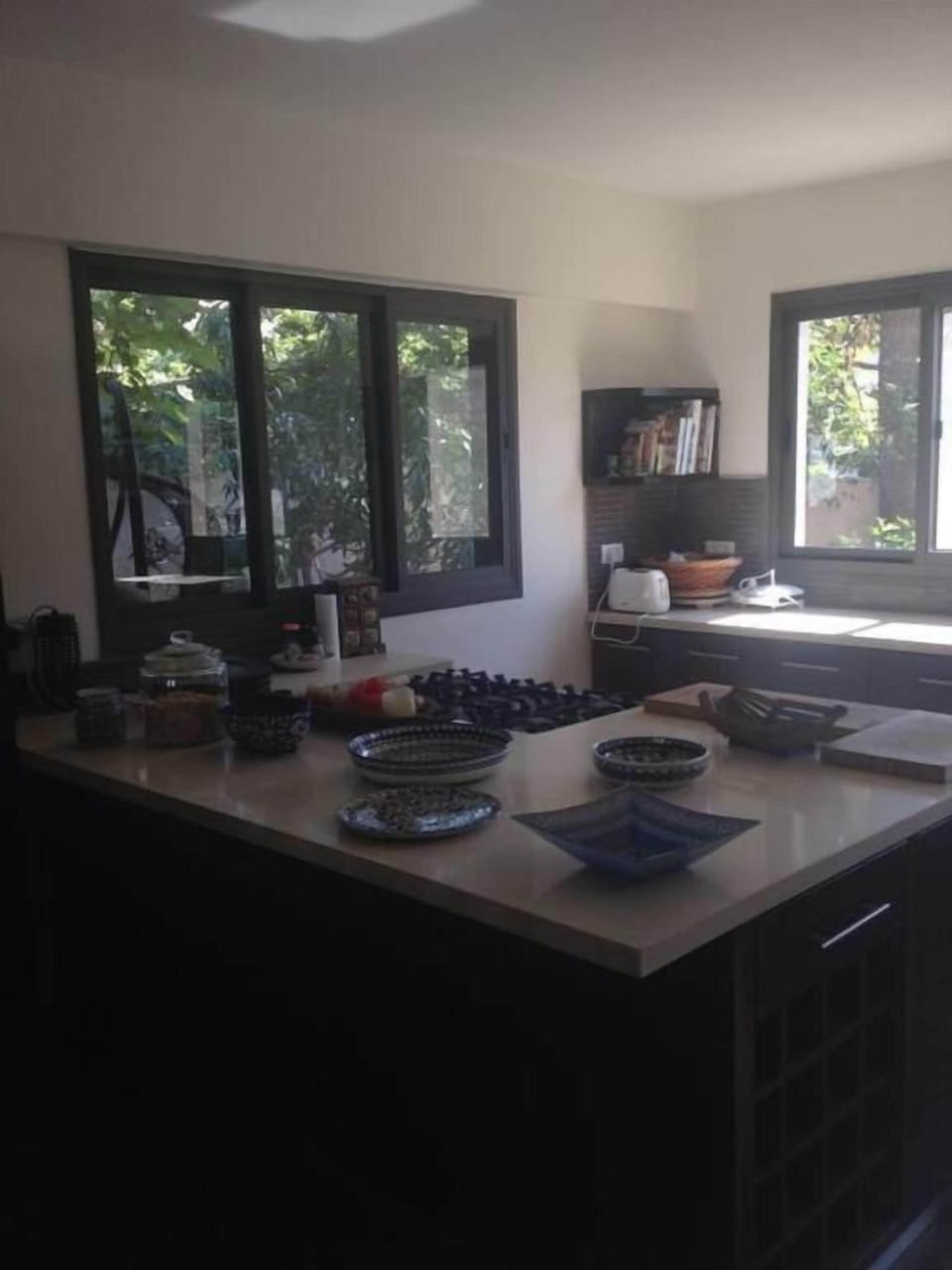 Deluxe Villa, Multiple Beds, Non Smoking | Shared kitchen facilities | Full-size fridge, microwave, oven, stovetop