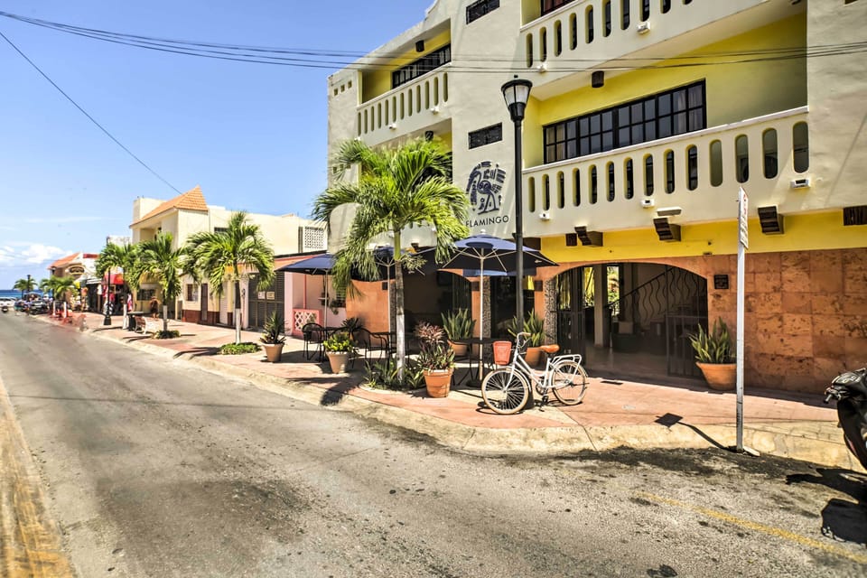 The Flamingo | Exterior Space | 1,000 Sq Ft Unit