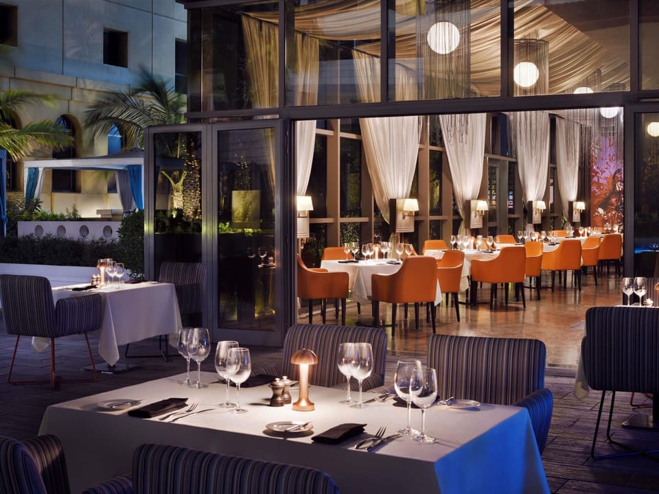 4 restaurants, breakfast, lunch, dinner served; international cuisine