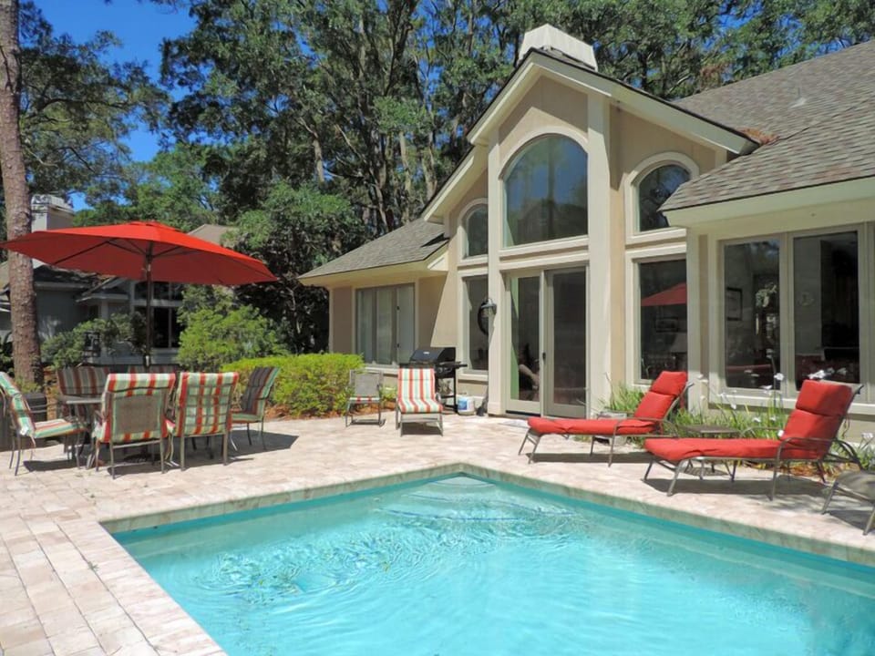 Private Pool with Dining Table