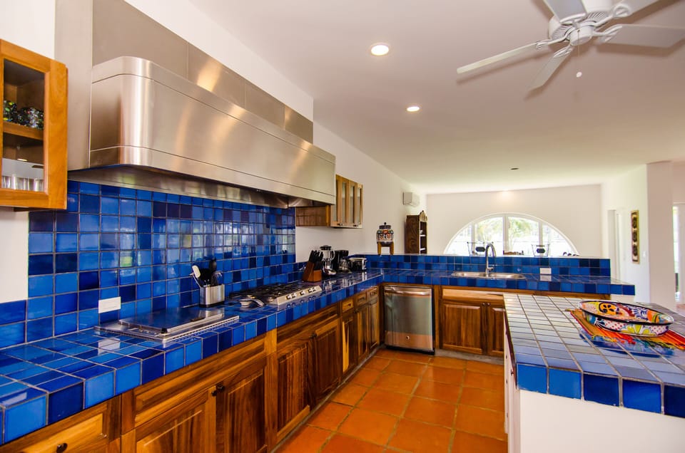 Fully equipped kitchen