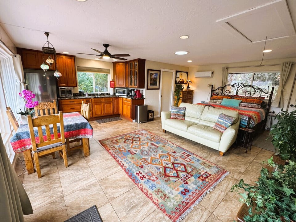 `Enjoy the beauty of Sedona from this thoughtfully designed casita – open living space, king bed, and all the comforts you need for a perfect getaway.