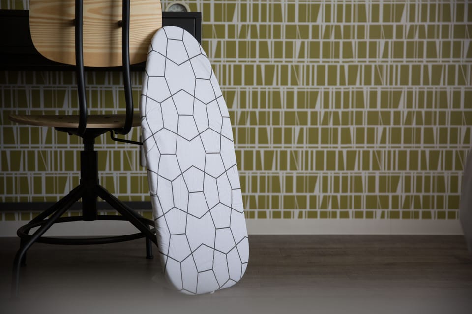 Iron/ironing board