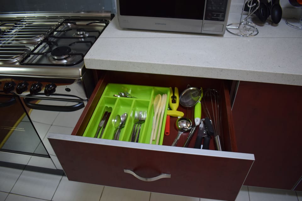 Basic Double Room Single Use, 3 Bedrooms | Private kitchen | Full-size fridge, microwave, stovetop, coffee/tea maker