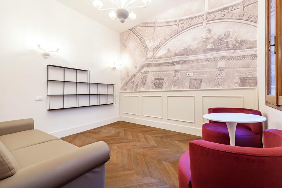 Junior Suite | Egyptian cotton sheets, premium bedding, free minibar, in-room safe