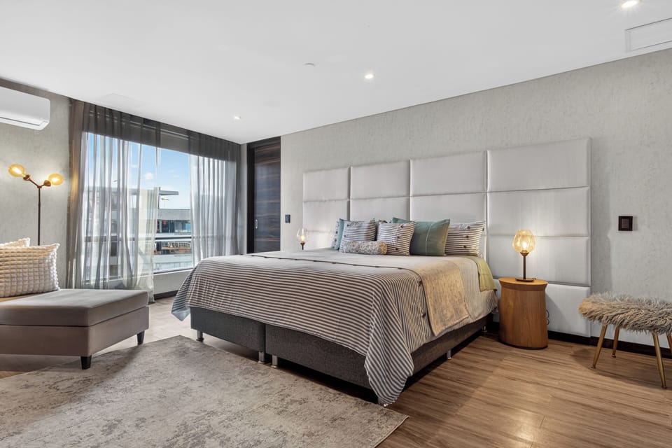 Suite | Down comforters, pillowtop beds, in-room safe, desk