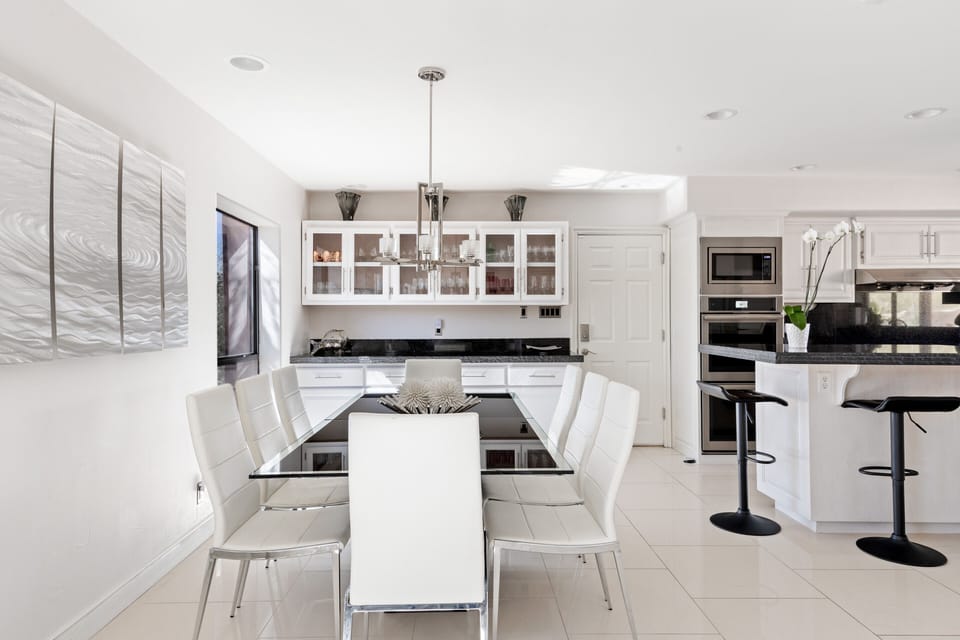 Dining area and buffet. 