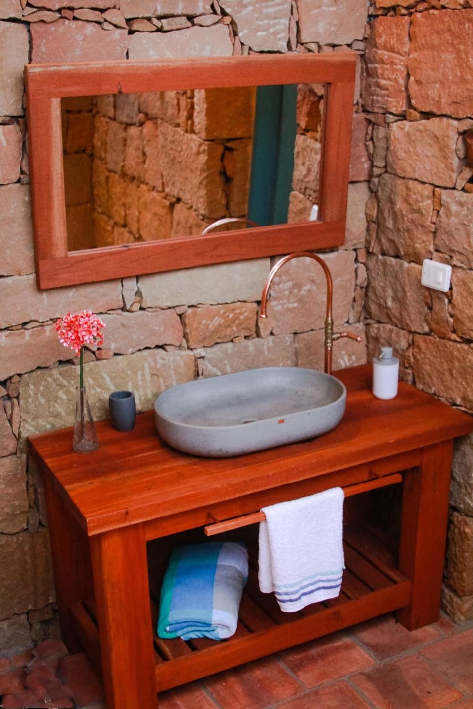 Comfort Triple Room, 1 Bedroom | Bathroom | Shower, free toiletries, towels