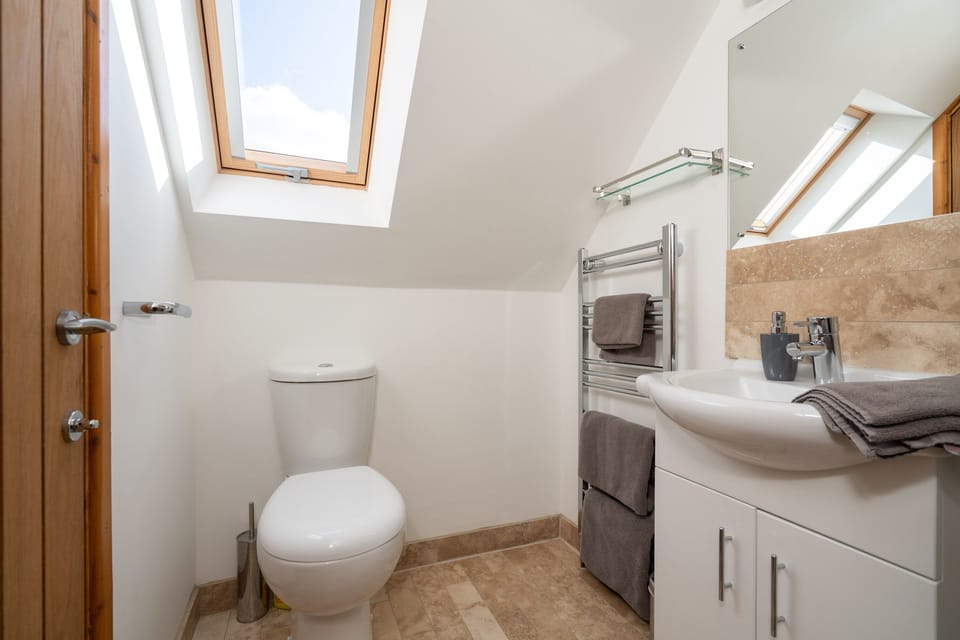 Ensuite shower room