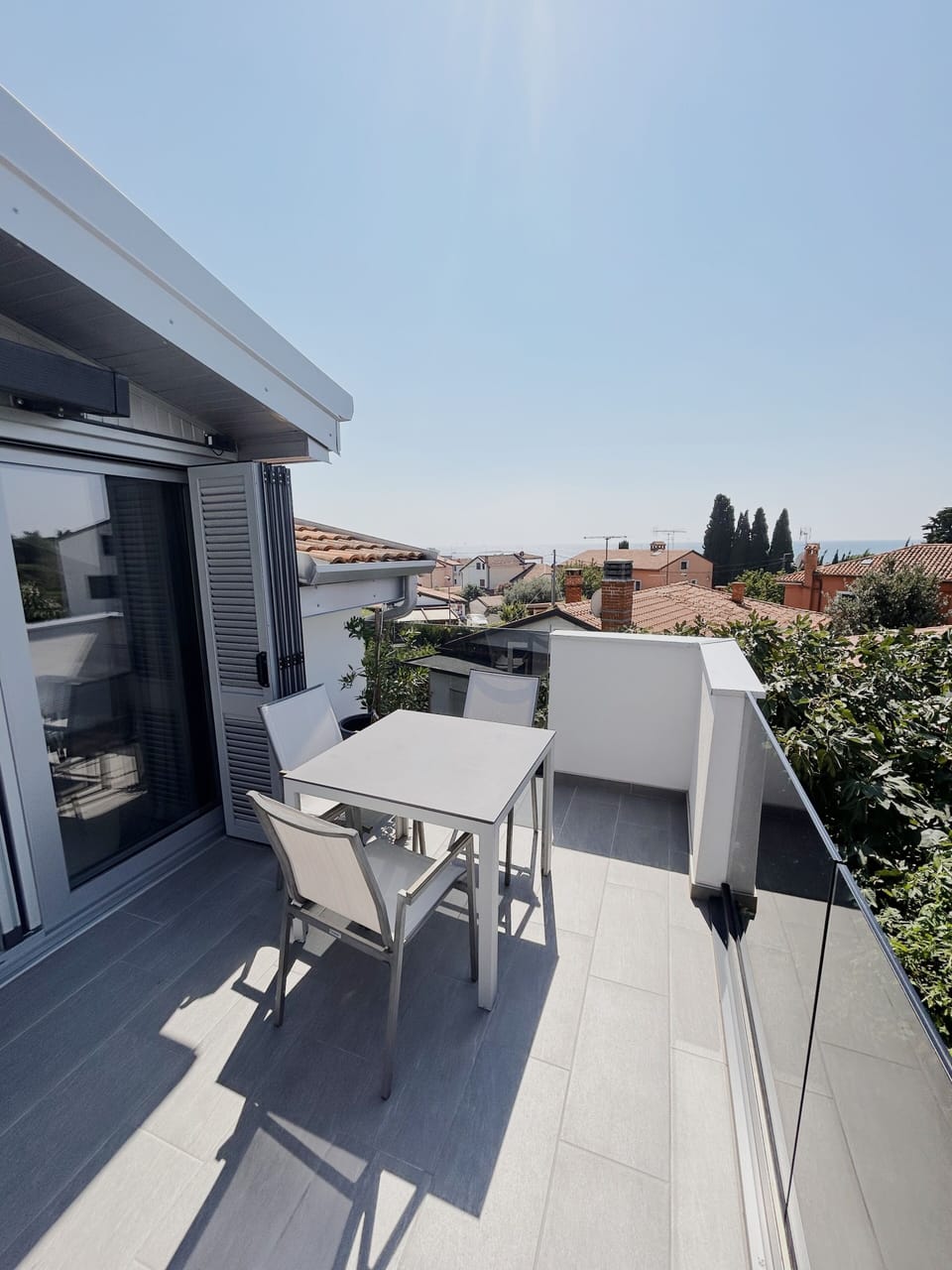 Big back terrace 