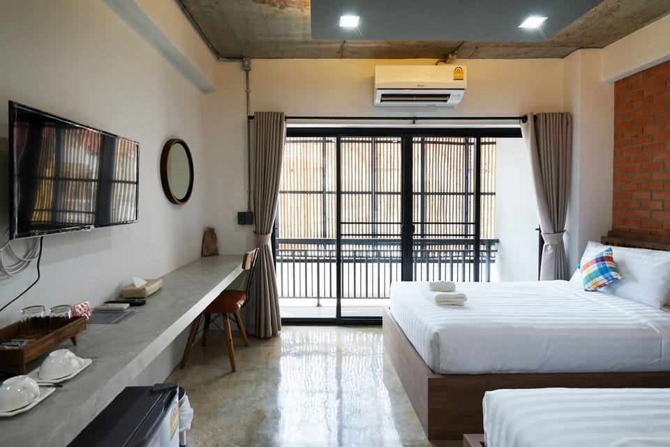 Standard Twin Room | Blackout drapes, free WiFi, bed sheets