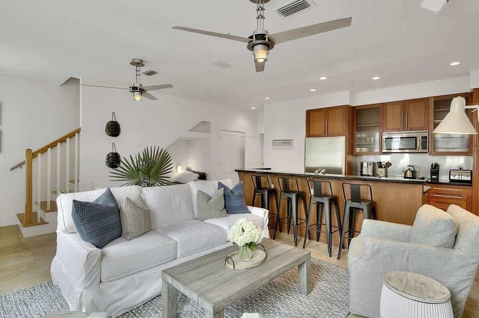 Living Room Leads to Breakest Bar Seating for Four