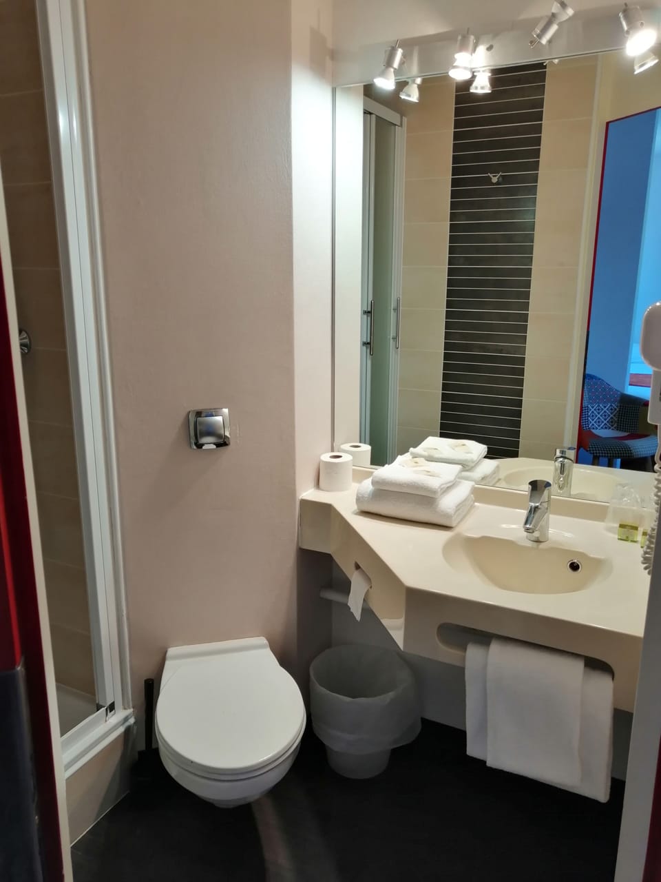 Bathroom shower